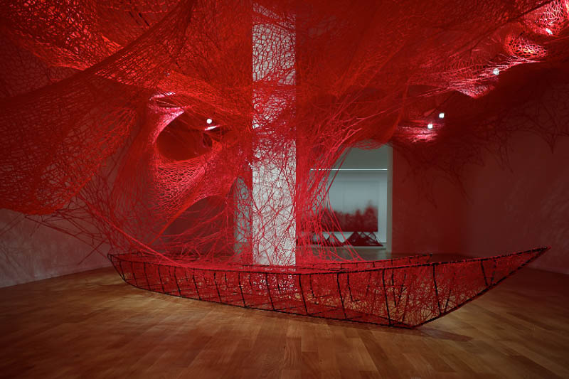 اثر چیهارو شیوتا ( Chiharu Shiota )