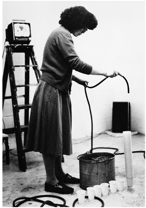 اثر Performance Still /Roadworks از مونا هاتوم