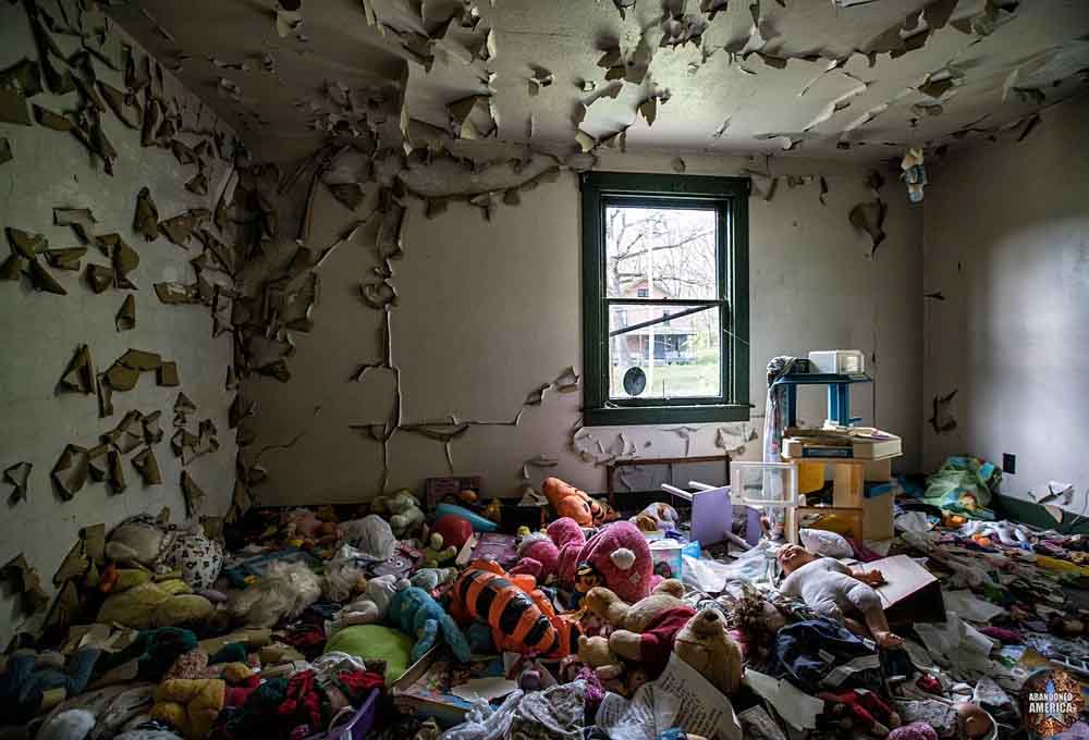 Matthew Christopher-Abandoned America Photo Series 8