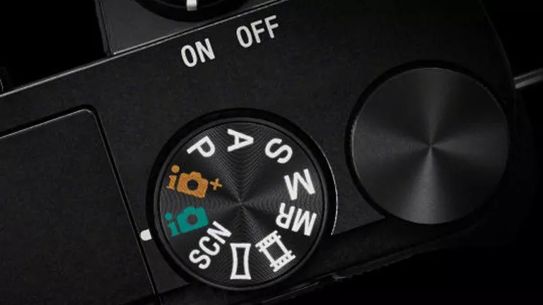 Camera Buying Guide 10-digital-slr-cameras-key-differences