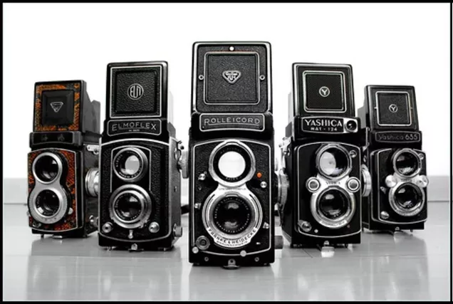 Twin-Lens Reflex -TLR