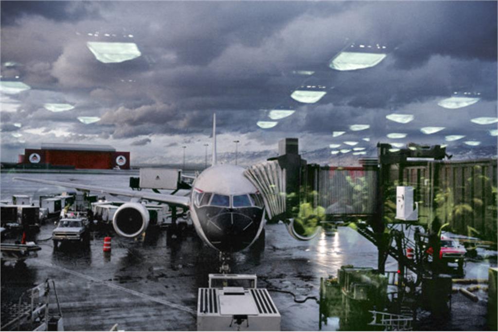 عکس‌های هری گرویارت از فرودگاه‌ّها 16