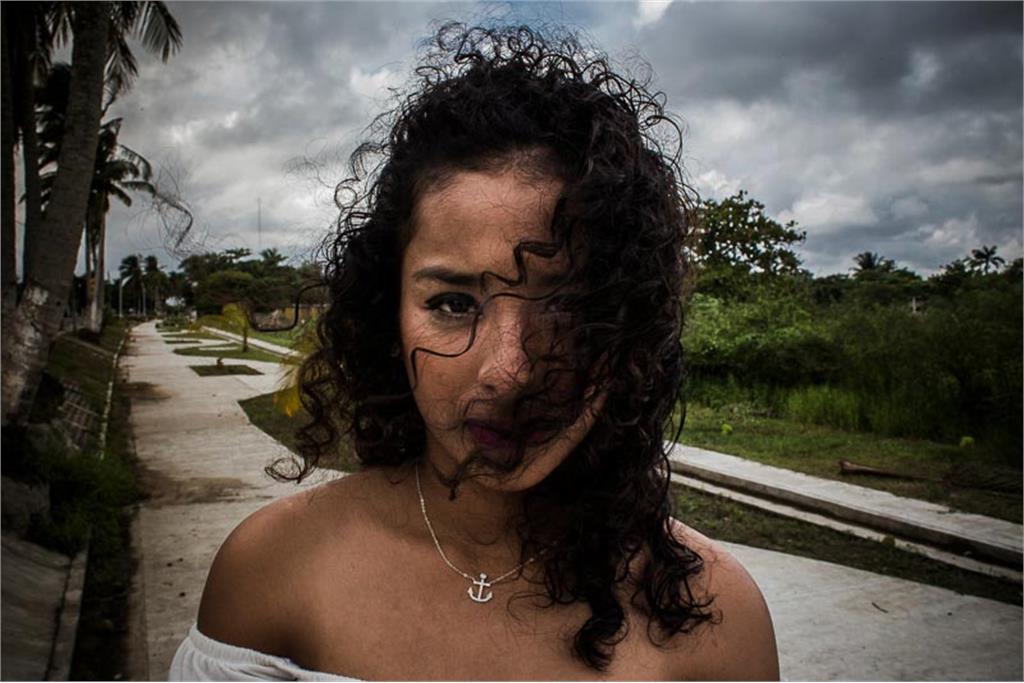 اثر یائل مارتینز  12