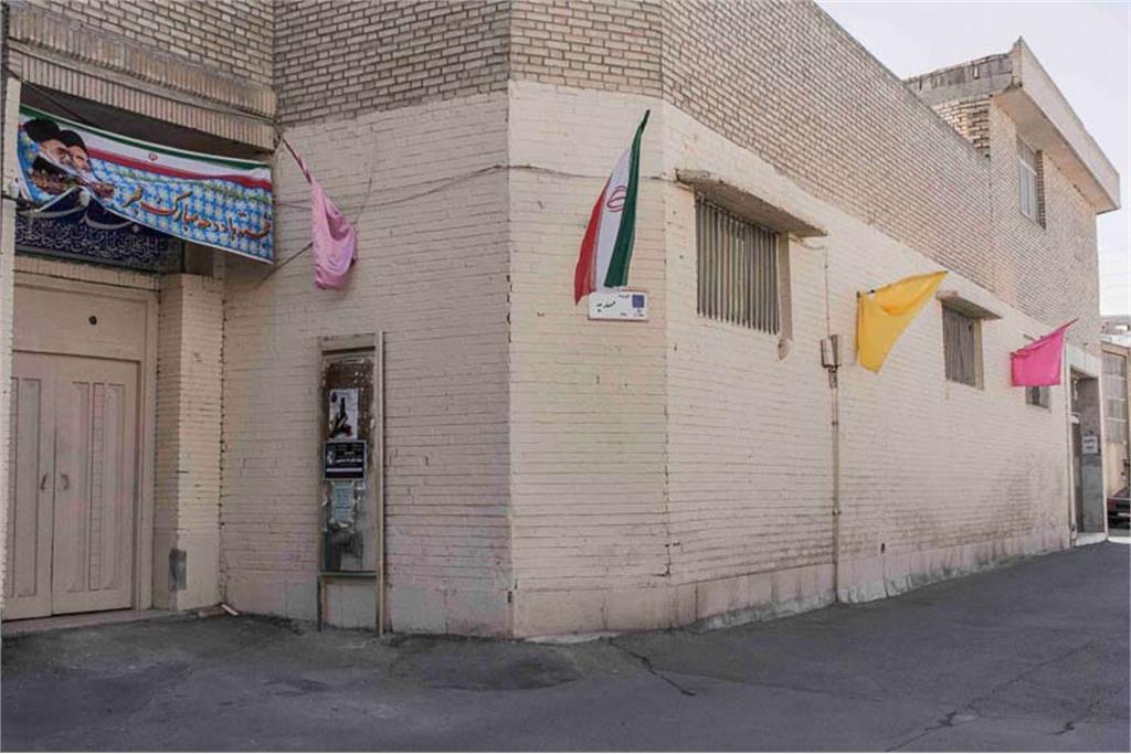 از مجموعه باران برای تو نمی بارد اثر حسین فرح بخش 7