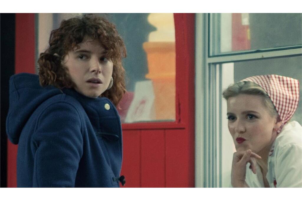 فیلم دارم فکر میکنم تمومش کنم 6