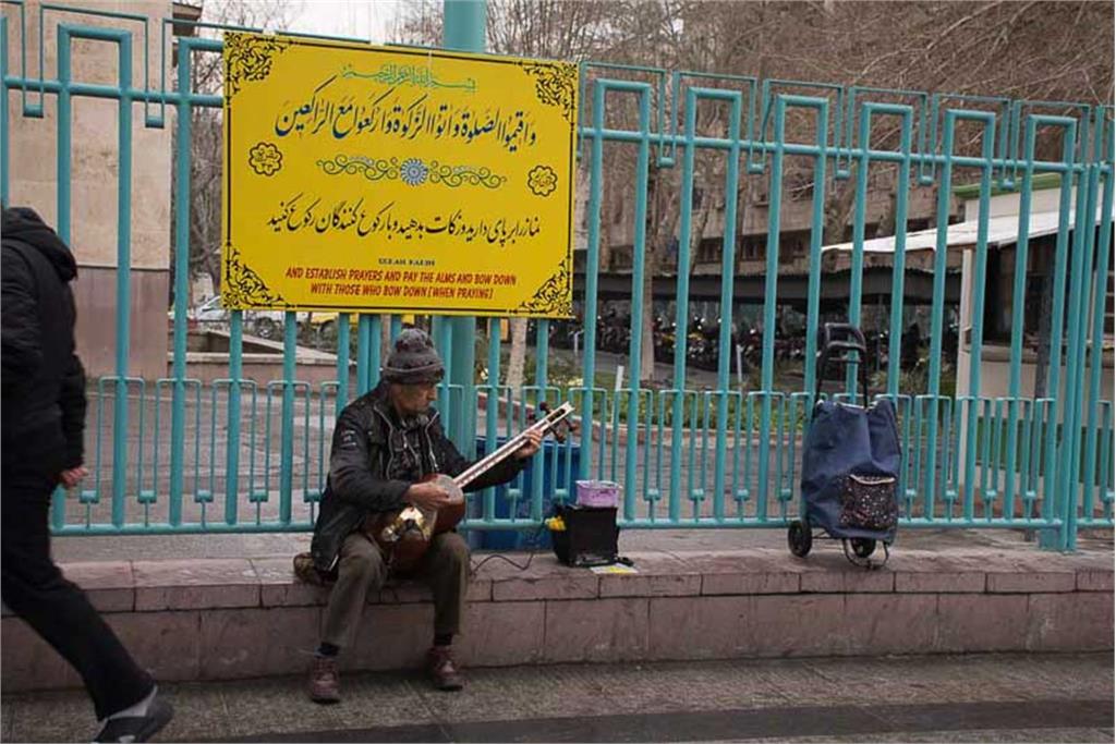 مجموعه عکس مهمانی طولانی غمناک 16