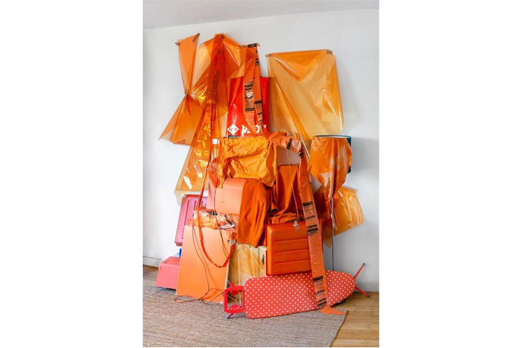 سولرو ( همه چیز نارنجی ) از مجموعه "بازی در زمان کرونا " اثر "لوکاس لفلر "