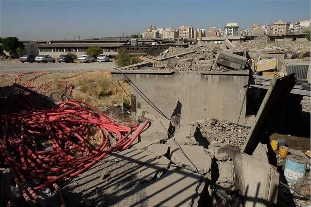 در گذار نزدیک - مجموعه عکس آزاده اکبری 5