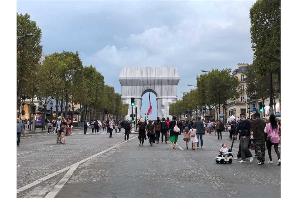 اینستالیشن لندآرت اثر هنری مکان-ویژه در پاریس