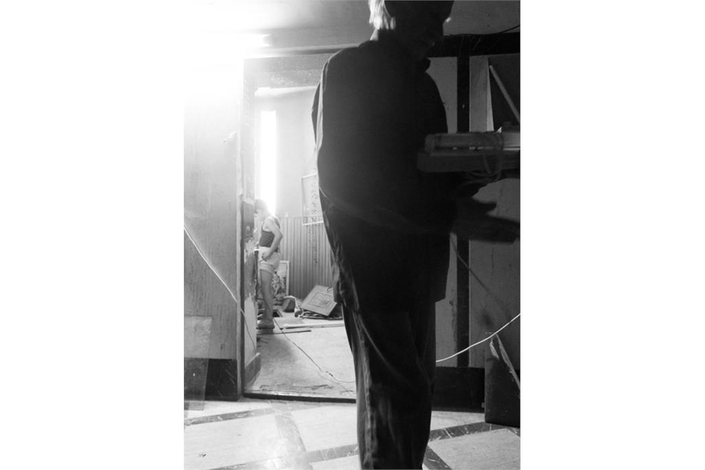 مجموعه عکس آپارات خانه تعطیل نیست! آپارات خانه خاموش شد اثر زهره صابری 1