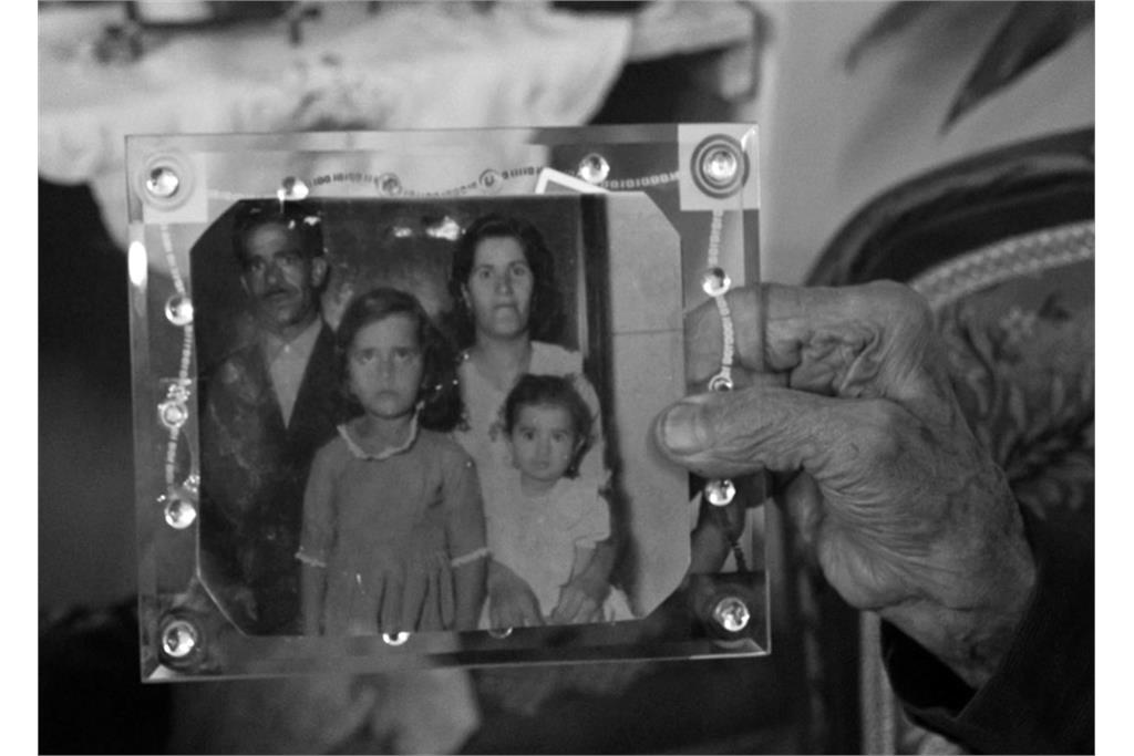 مجموعه عکس آپارات خانه تعطیل نیست! آپارات خانه خاموش شد اثر زهره صابری 10