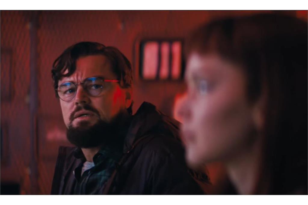 درباره فیلم «به بالا نگاه نکن» 12