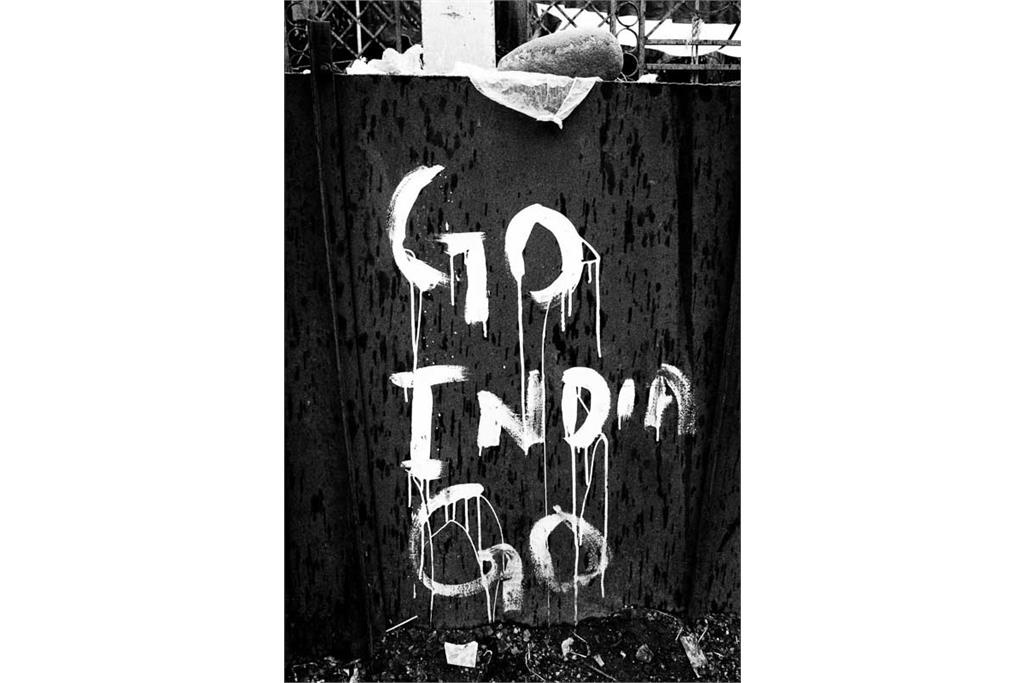 باران‌های موسمی هرگز از کوه‌ها نمی‌گذرند - کامیلو پاسکوآرلی 16