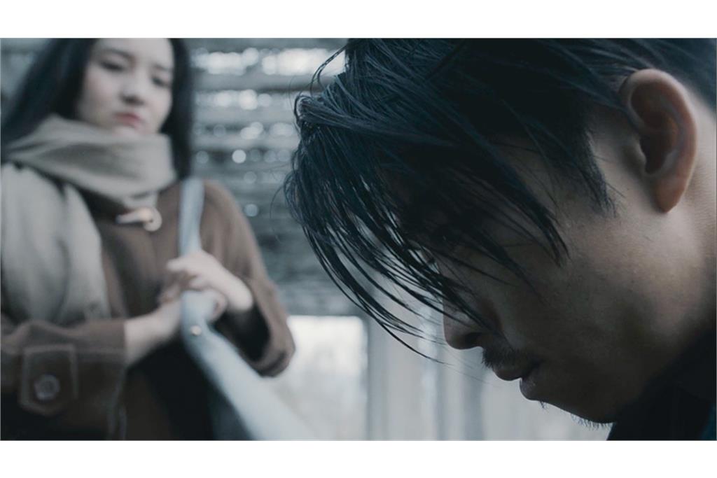 فیلم فیلی که ثابت نشسته