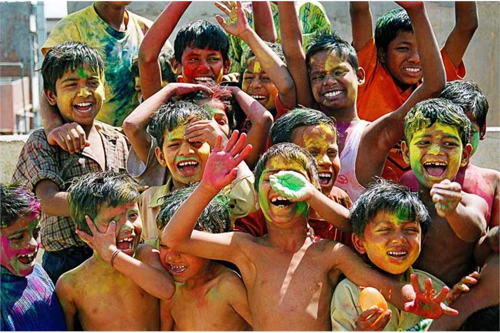 از مجموعه هیچ کجا خیابان خود آدم نمی‌شود ویکی روی