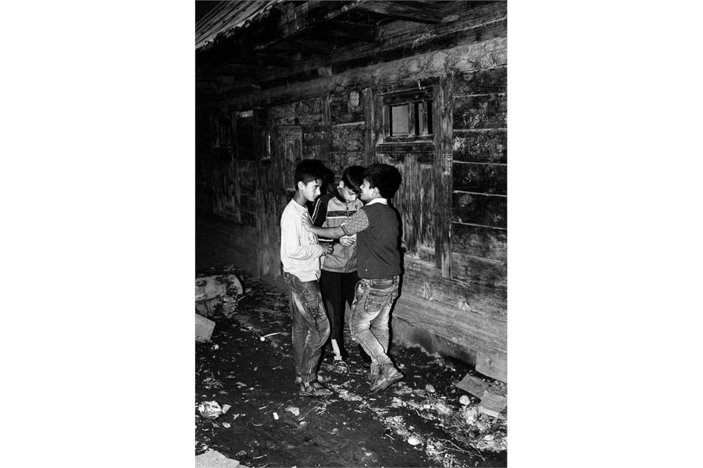 باران‌های موسمی هرگز از کوه‌ها نمی‌گذرند - کامیلو پاسکوآرلی 19