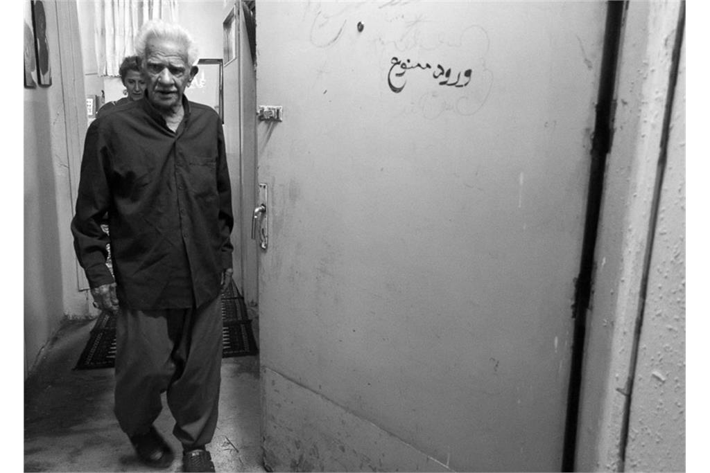 مجموعه عکس آپارات خانه تعطیل نیست! آپارات خانه خاموش شد اثر زهره صابری 15