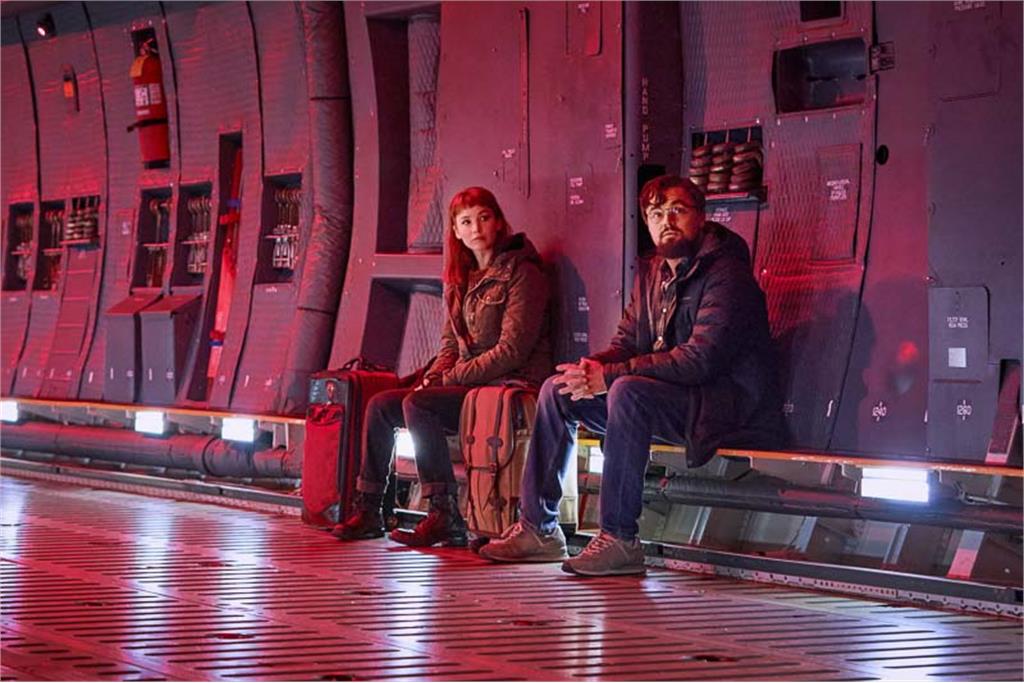 درباره فیلم «به بالا نگاه نکن» 15