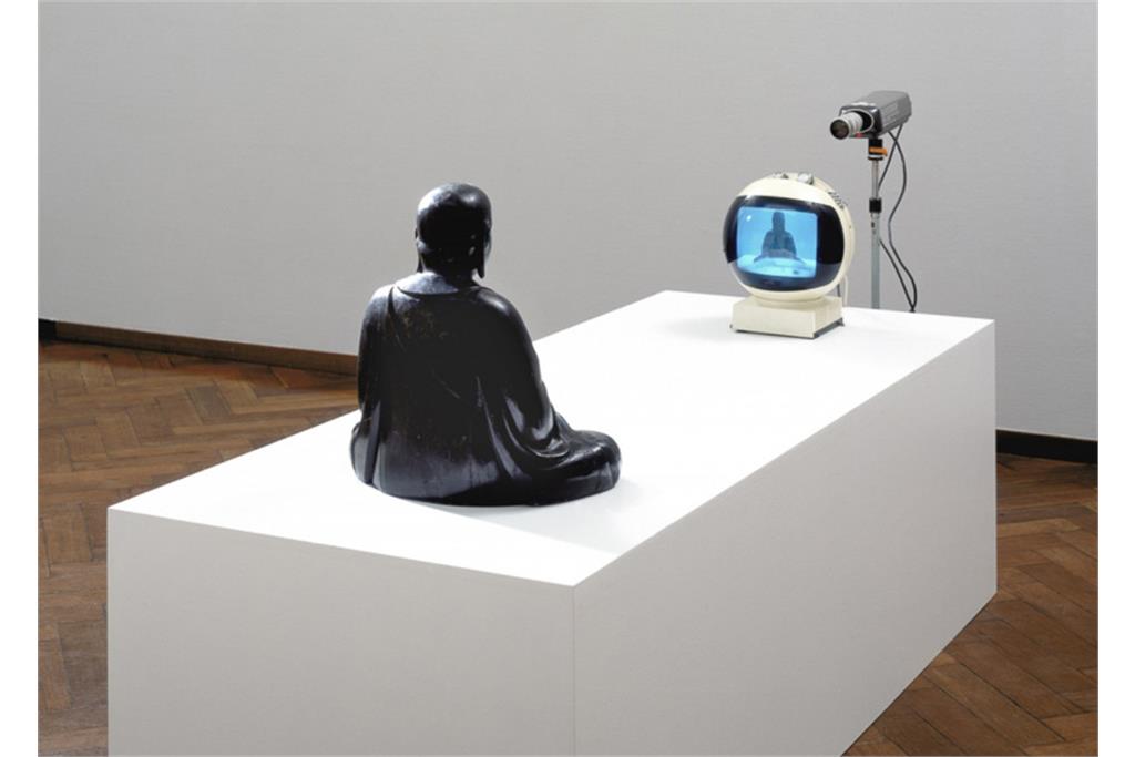 nam jun paik -tv buddha