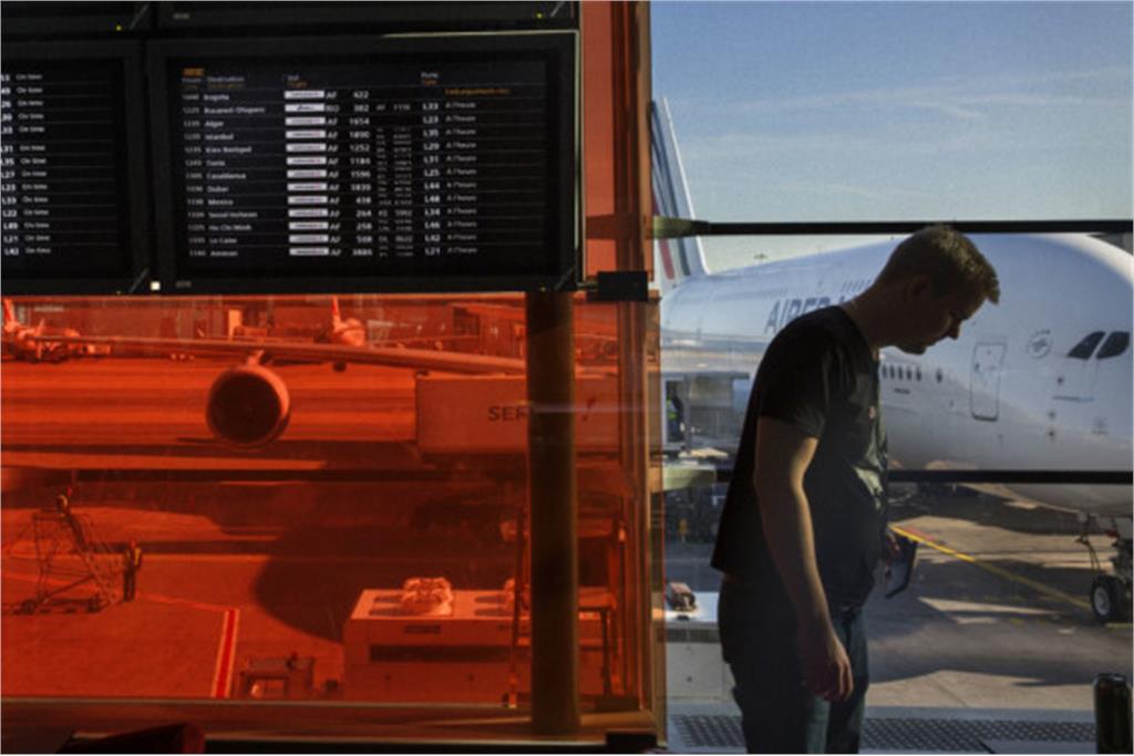 عکس‌های هری گرویارت از فرودگاه‌ّها 10