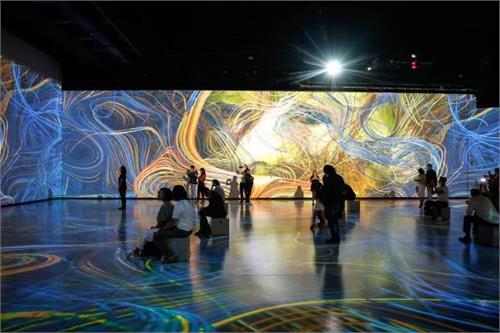 نمایشگاه Parallel universe استانبول