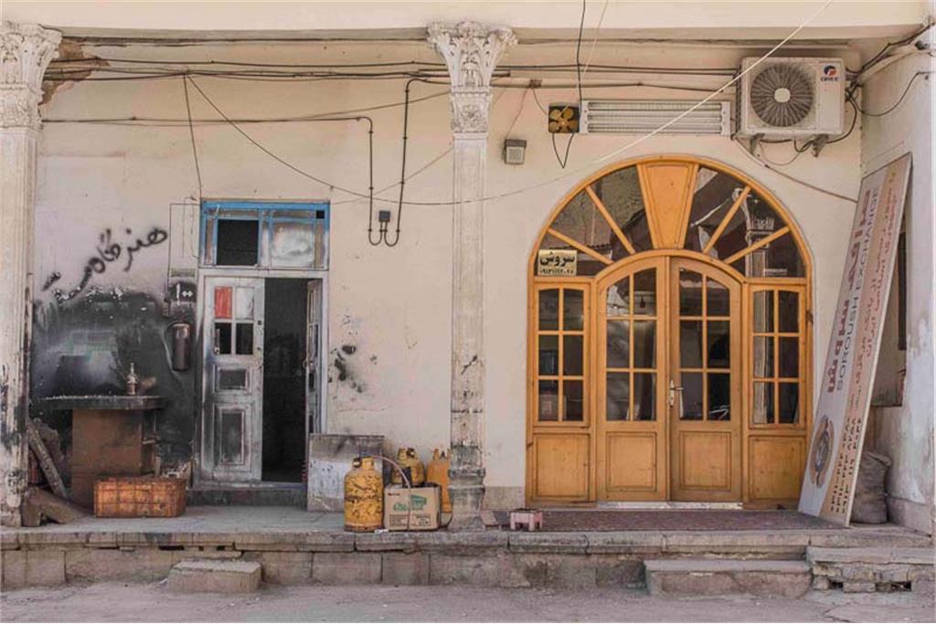 از مجموعه باران برای تو نمی بارد اثر حسین فرح بخش 9