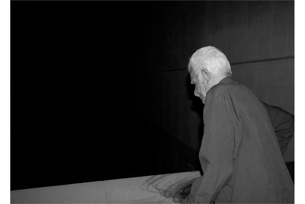 مجموعه عکس آپارات خانه تعطیل نیست! آپارات خانه خاموش شد اثر زهره صابری 14