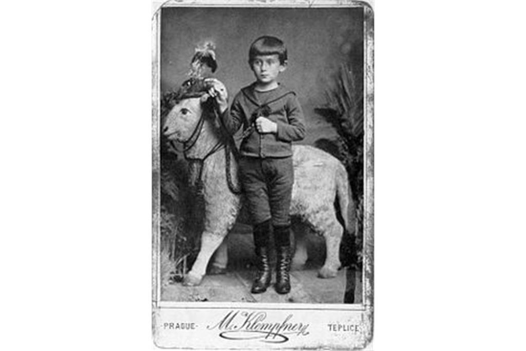 کافکا و آثارش - بخش اول 9